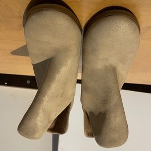 Champagne Lucky brand booties